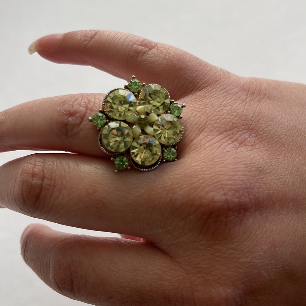 Flower Shaped Key Lime color Rhinestone Adjustable Ring